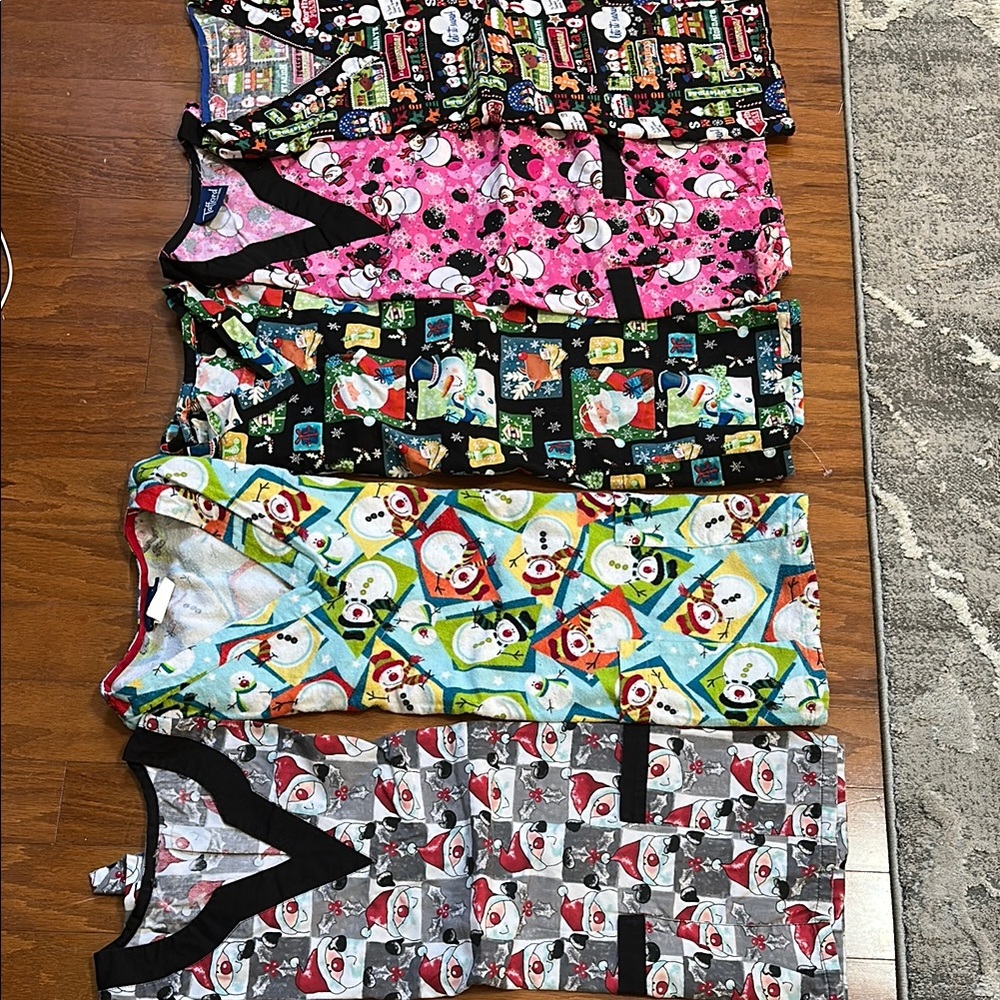 Scrub Tops - Multicolor